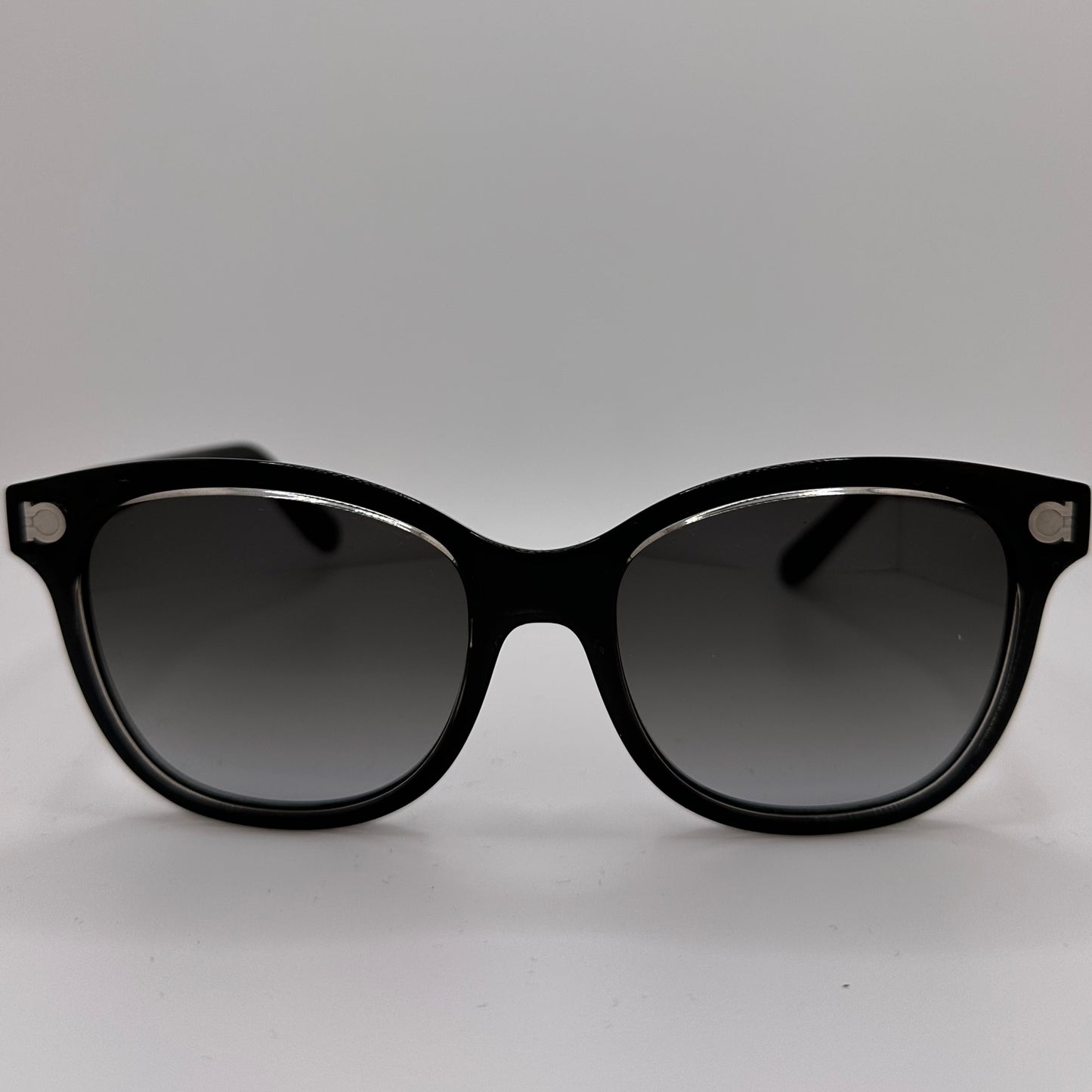 Ferragamo 834S