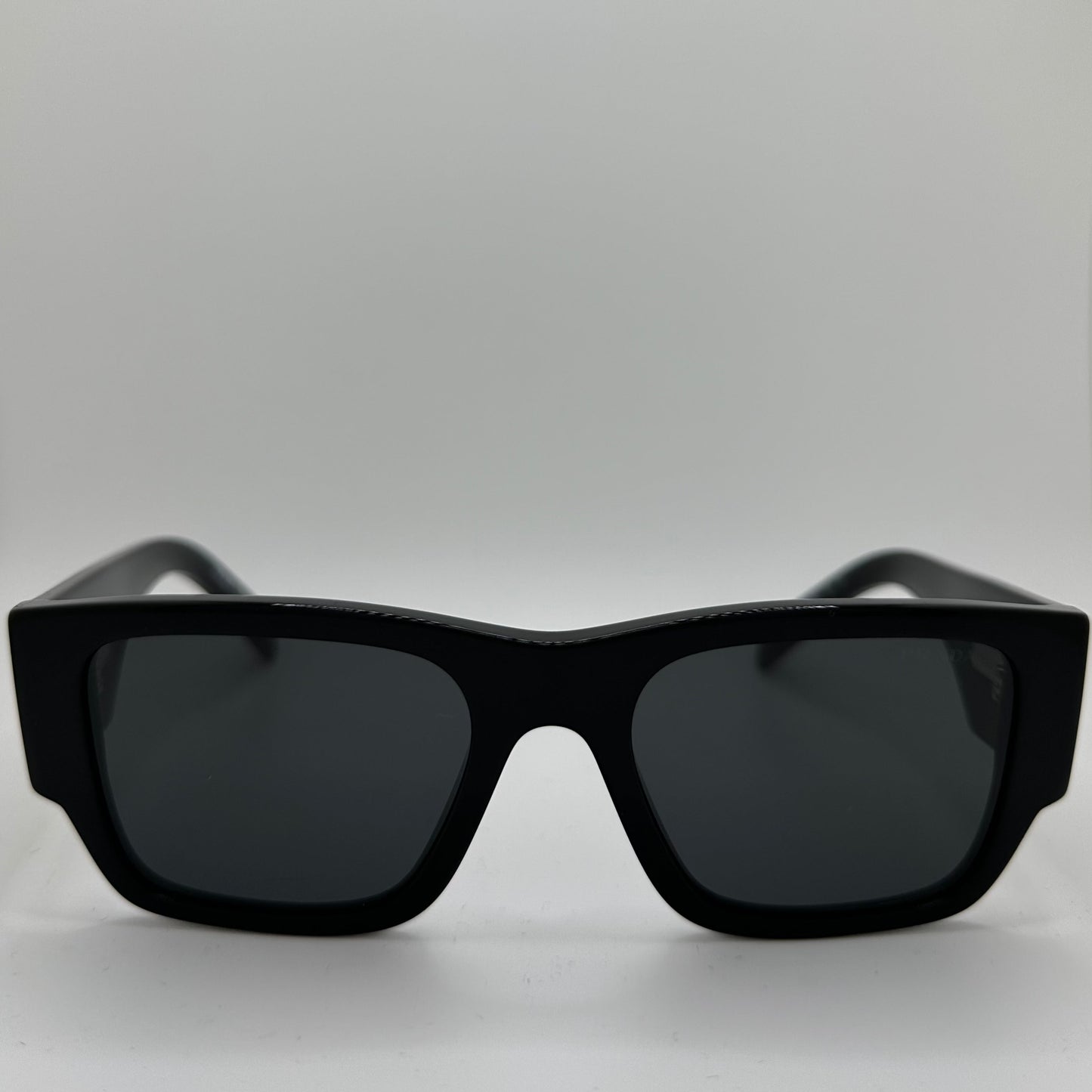 Prada 10ZS