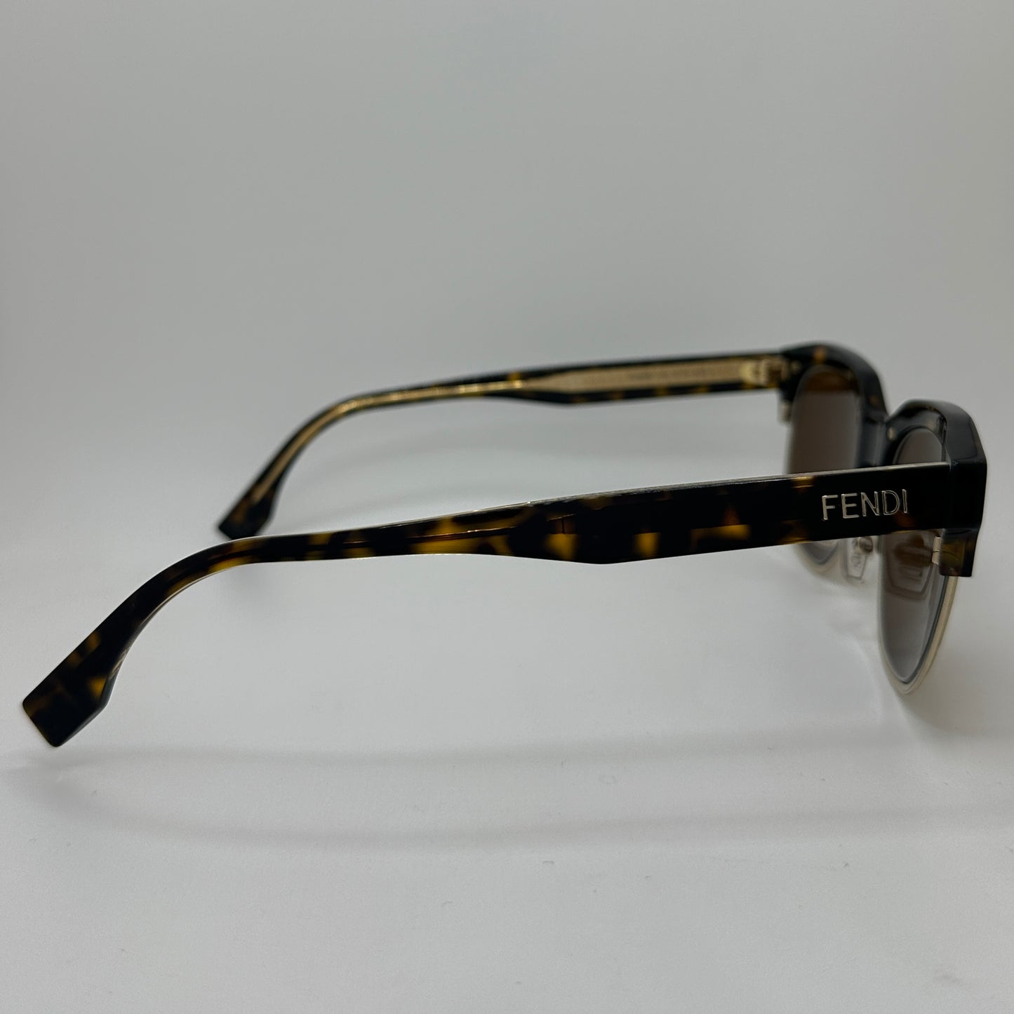 Fendi FE50068 P