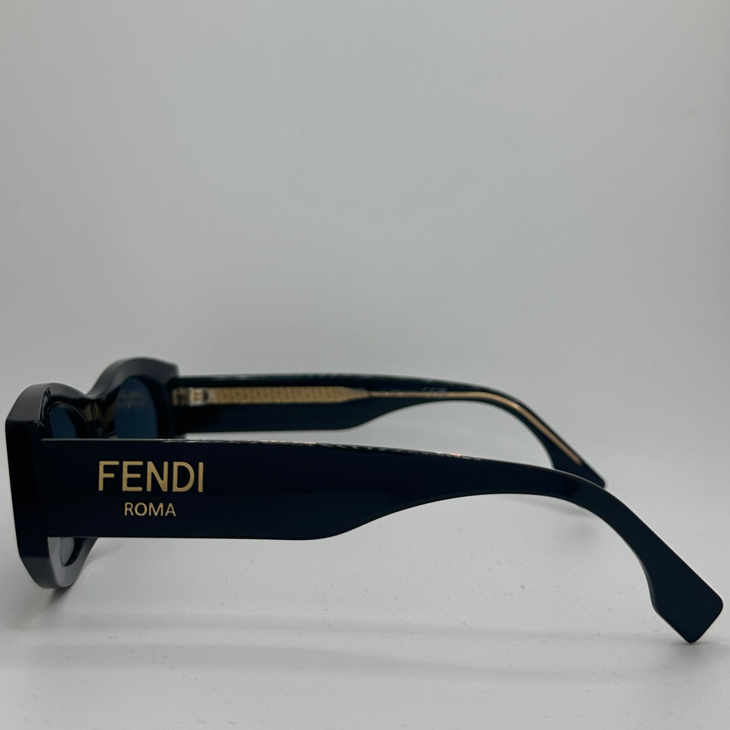 Fendi 40125I