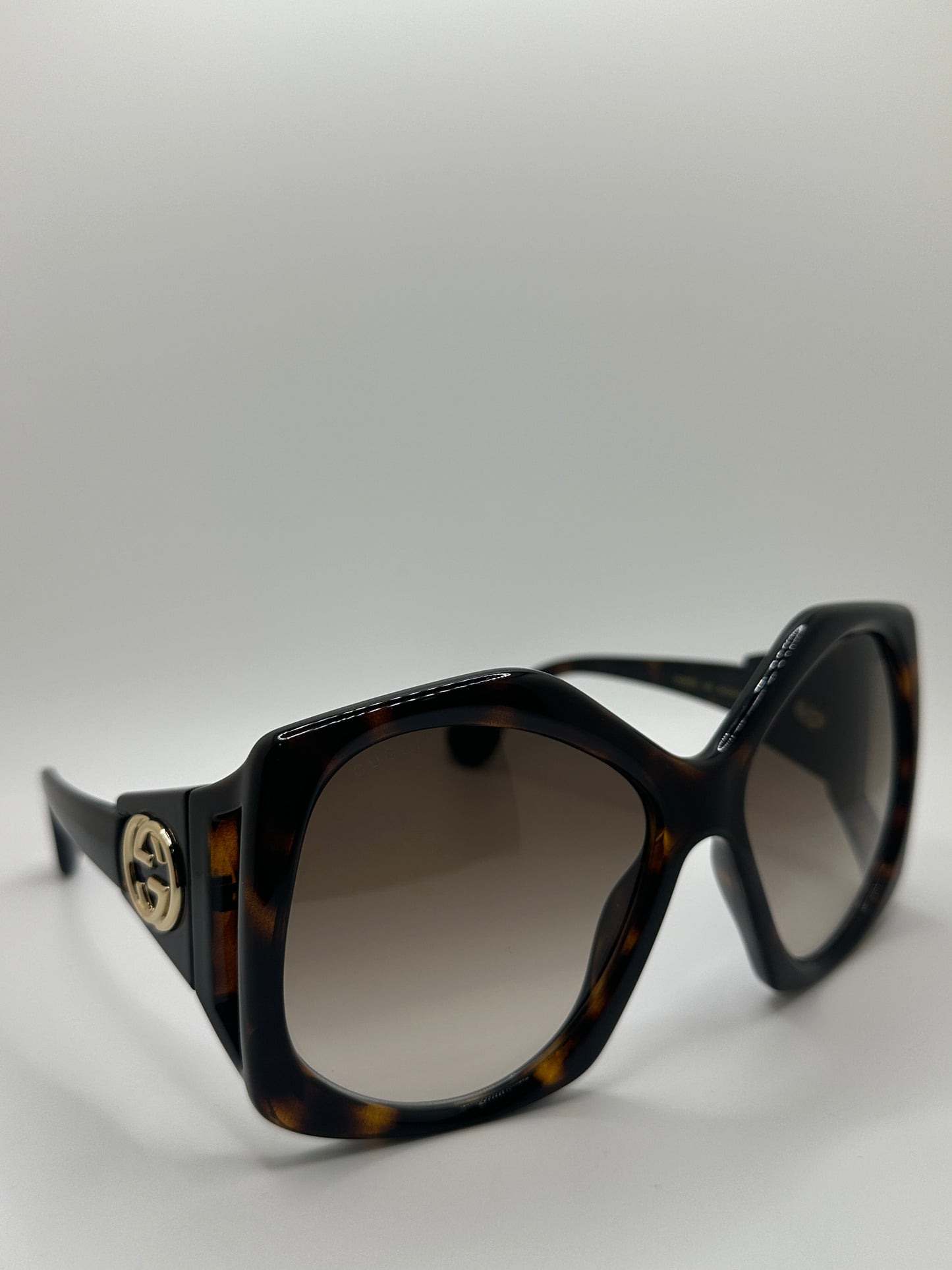 Gucci 0875