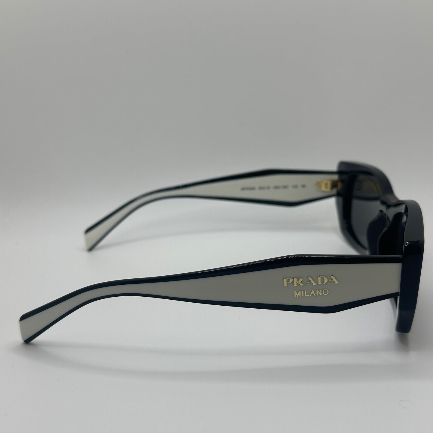 Prada B05