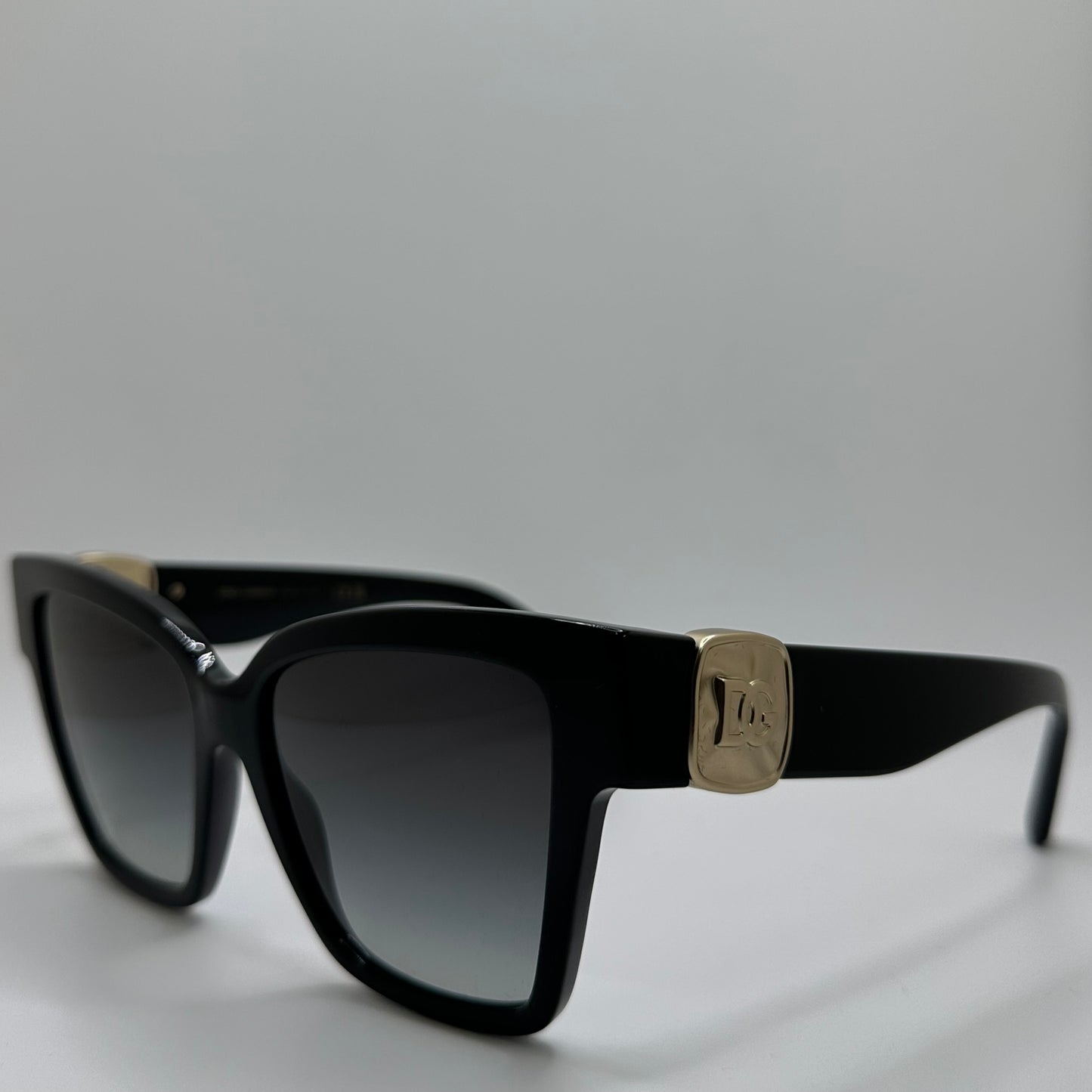 Dolce & Gabbana 4470