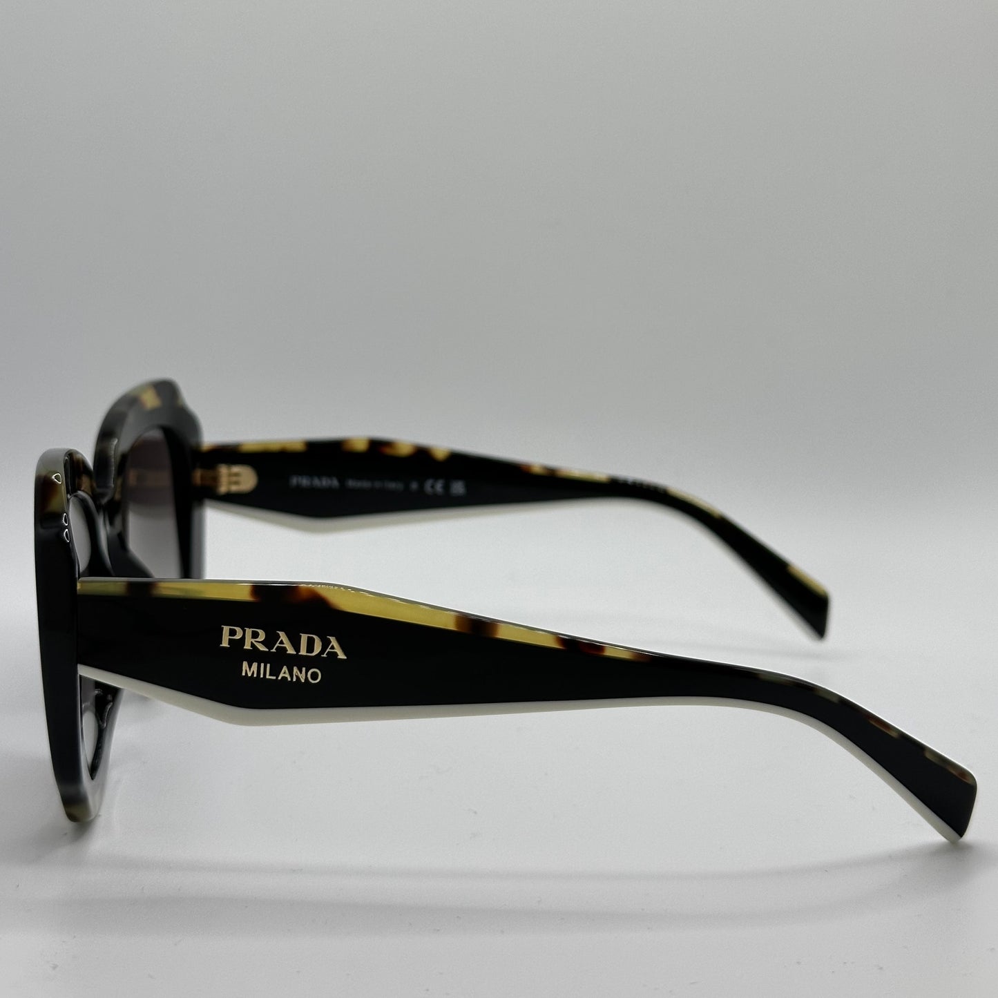 Prada 16YS