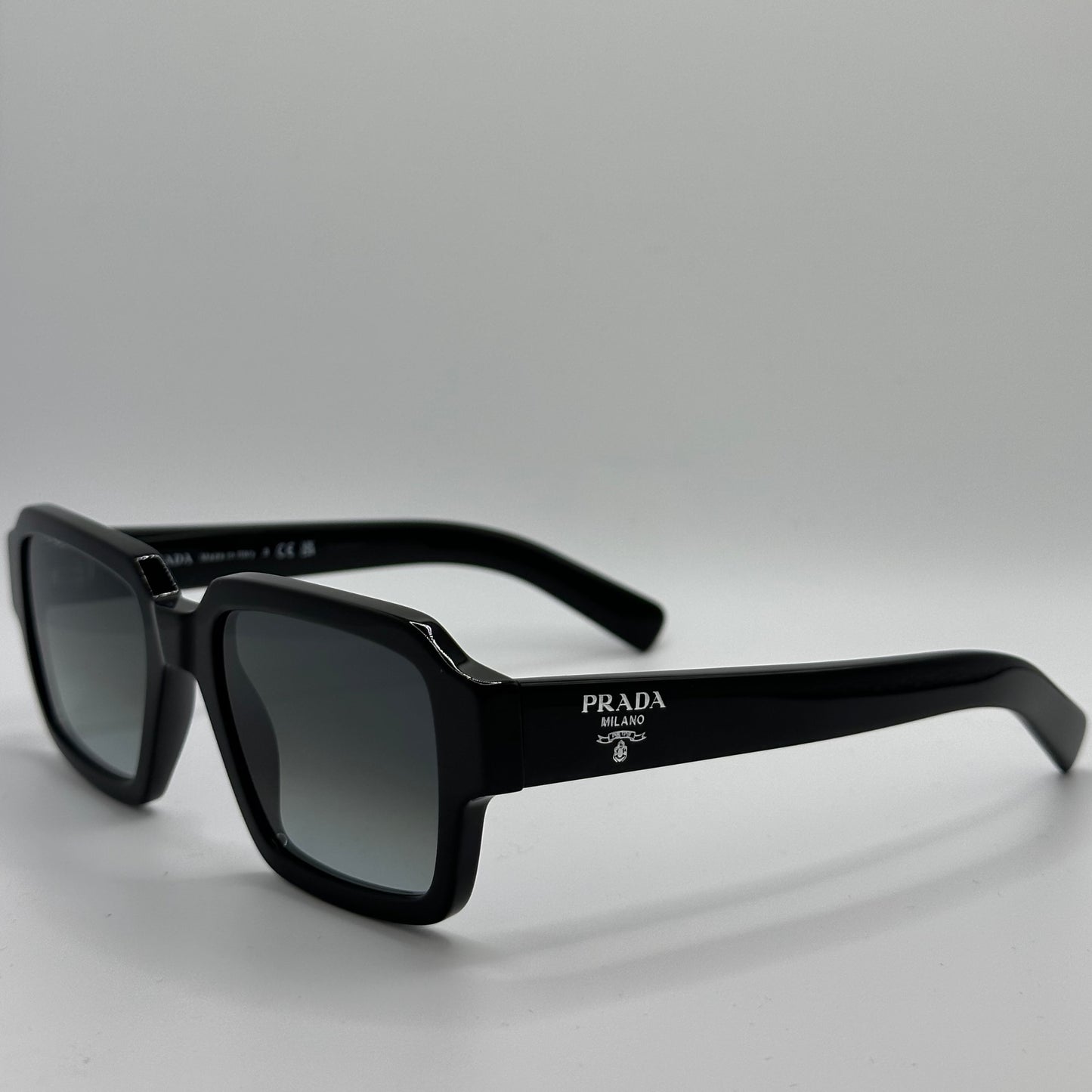 Prada 02ZS