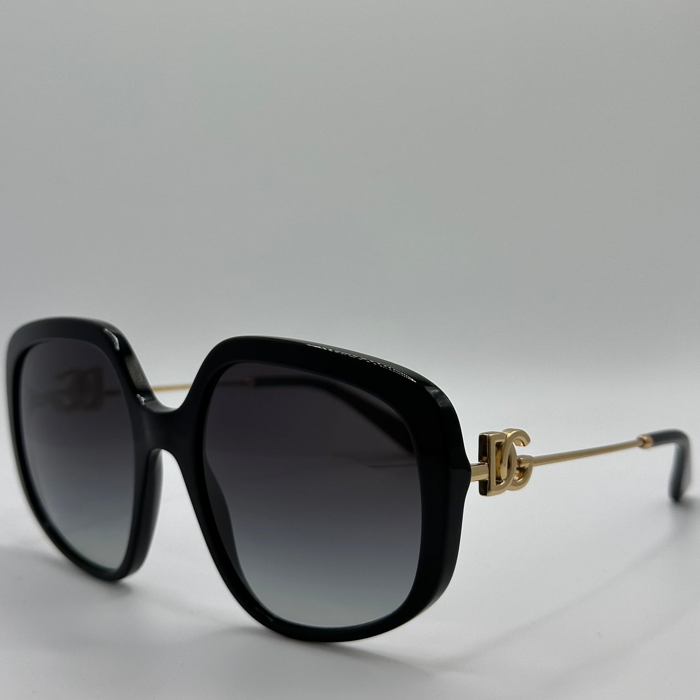 Dolce & Gabbana 4421