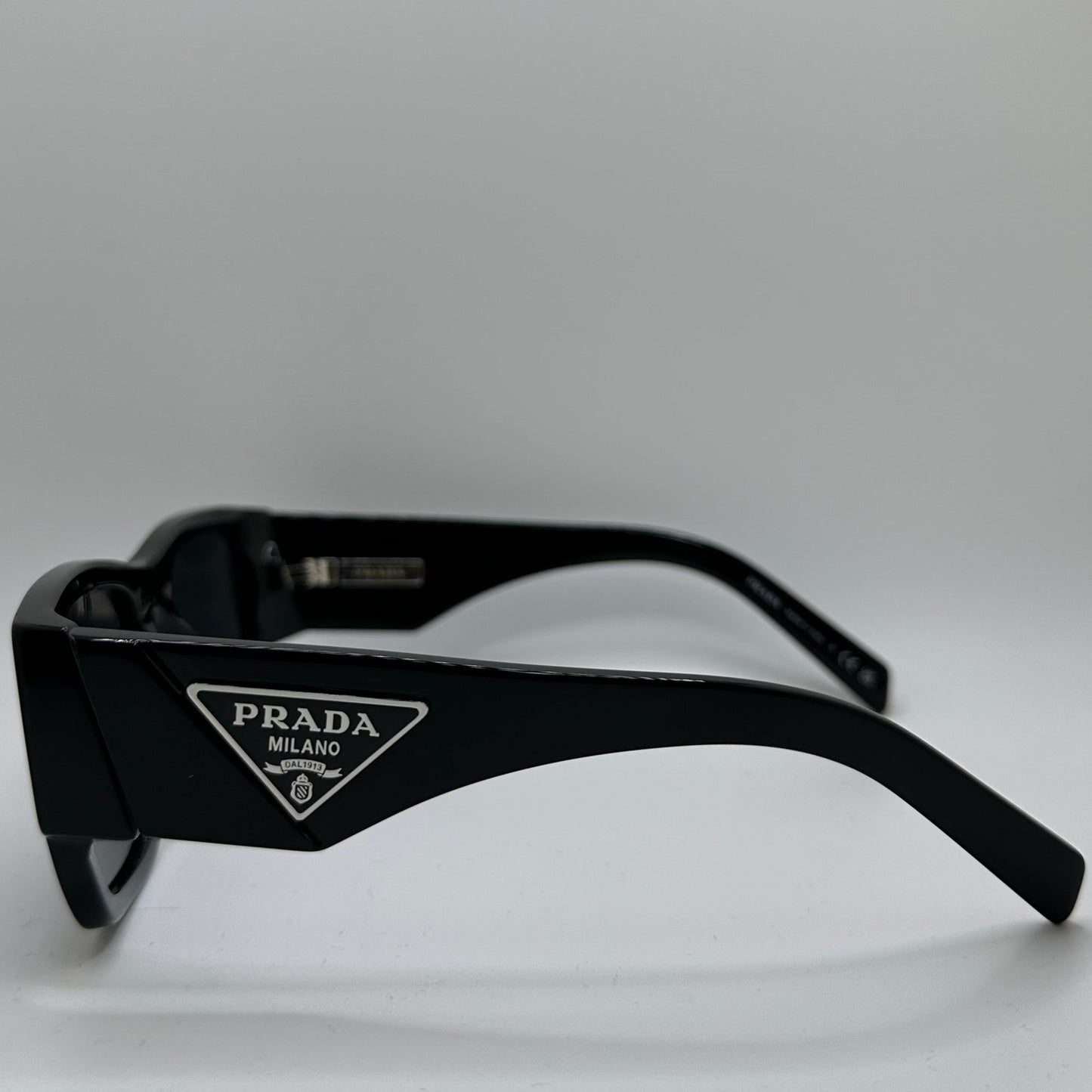Prada 10ZS