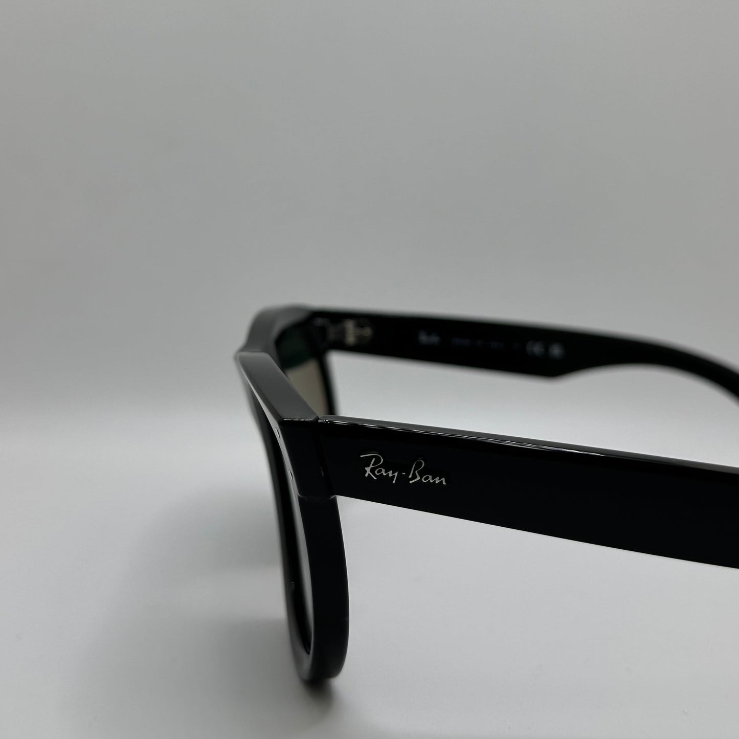 Ray-Ban R0502S